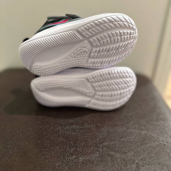 NWT Nike Star Runner Size 6C - Picture 5 of 6